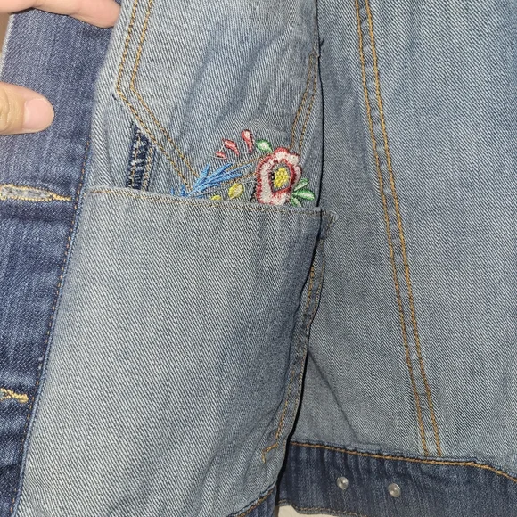 Bagatelle Boho Flower Embroidery Jean Jacket - Picture 10 of 16